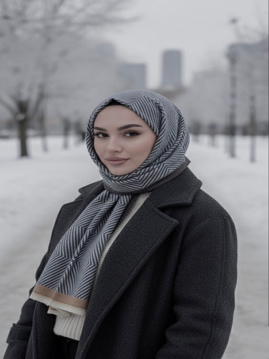 Mist Woolen Hijab Navy