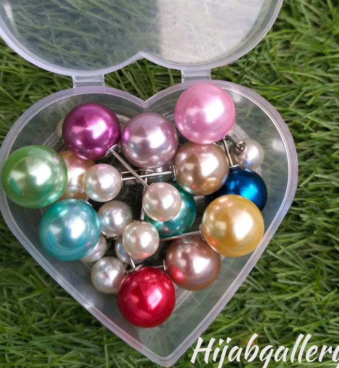 Glossy Pearl Closure Pins