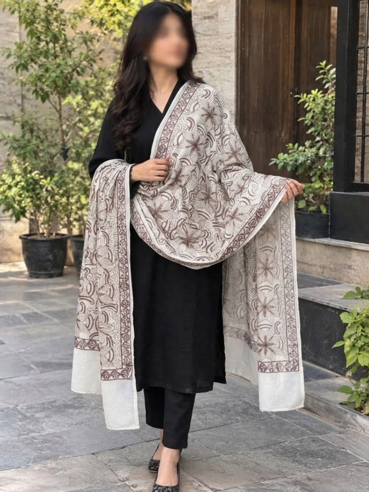 Gul e Silk Embroidered Shawl-Ivory