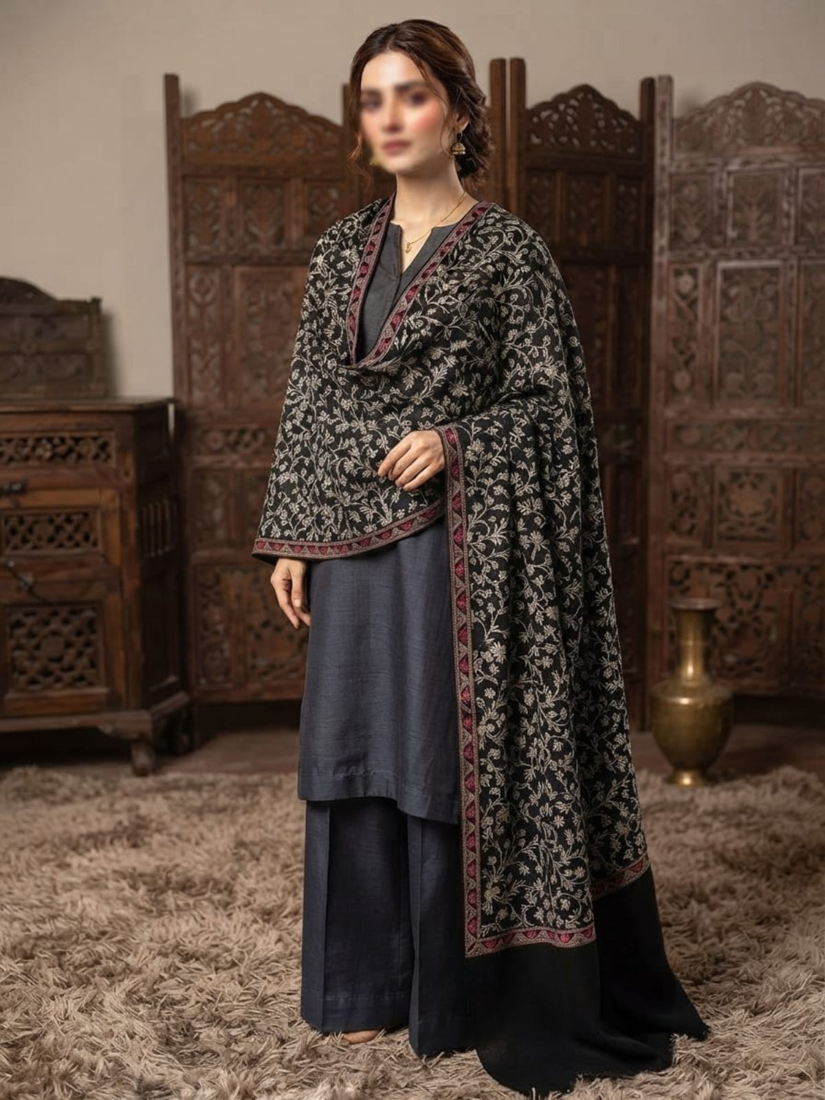 Manto Embroidered Shawl-Classic Black